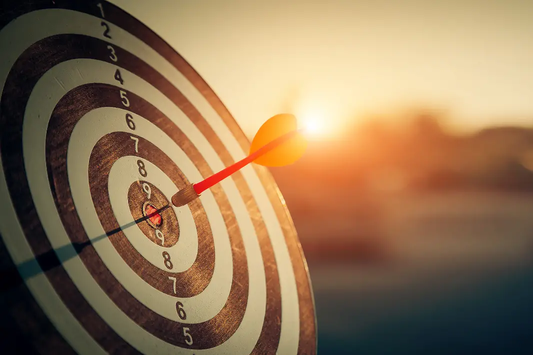 Ins schwarze Treffen mit einer wirkungsvollen Strategie. 