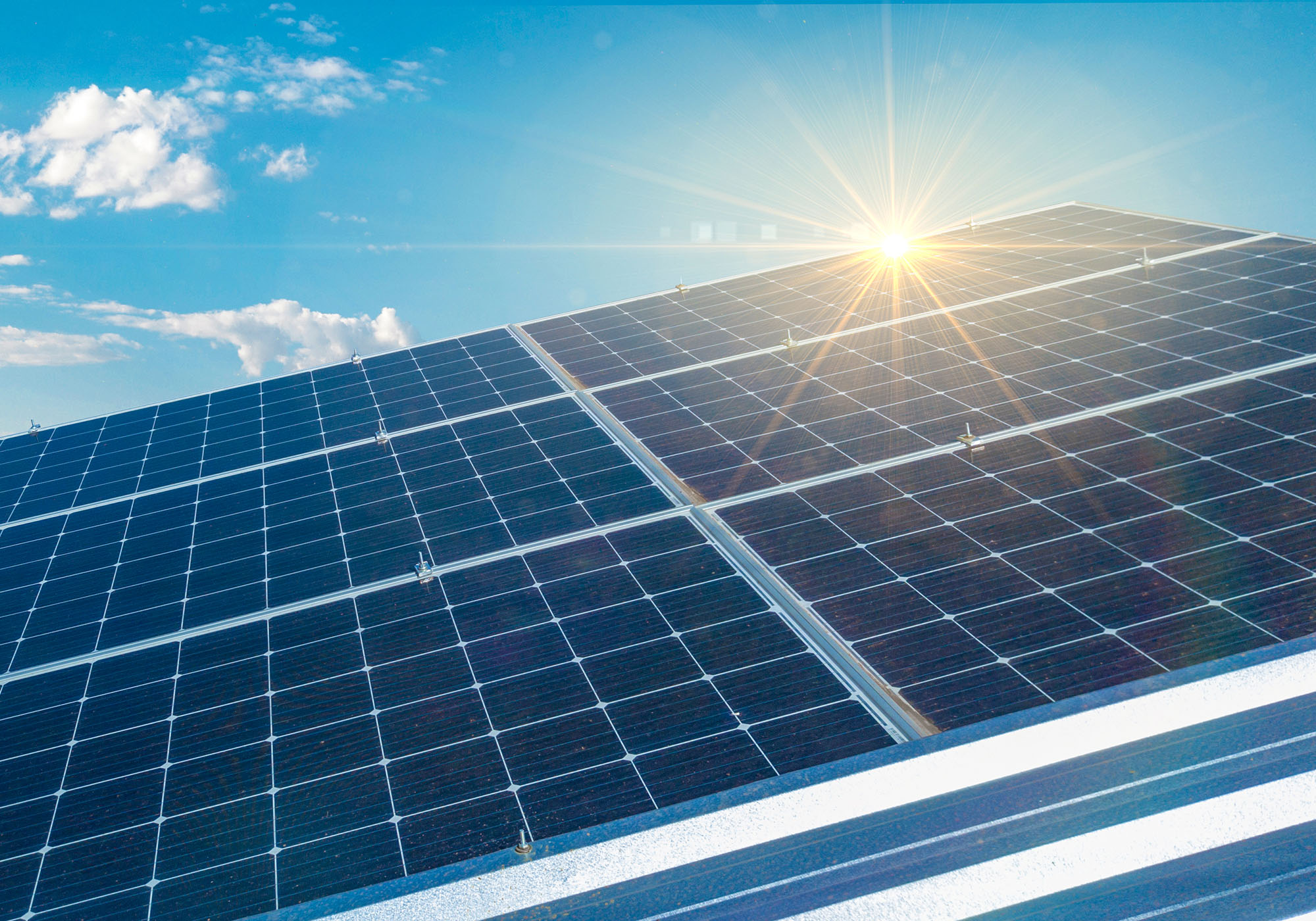 Nutzen Sie die Energie der Sonne mit einer eigenen Photovoltaikanlage.